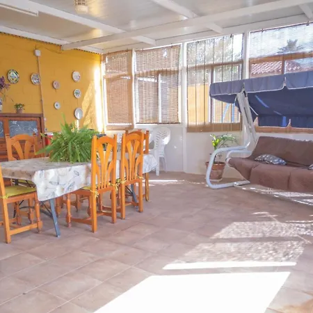 Con Jardin, Barbacoa Y Piscina Privada *